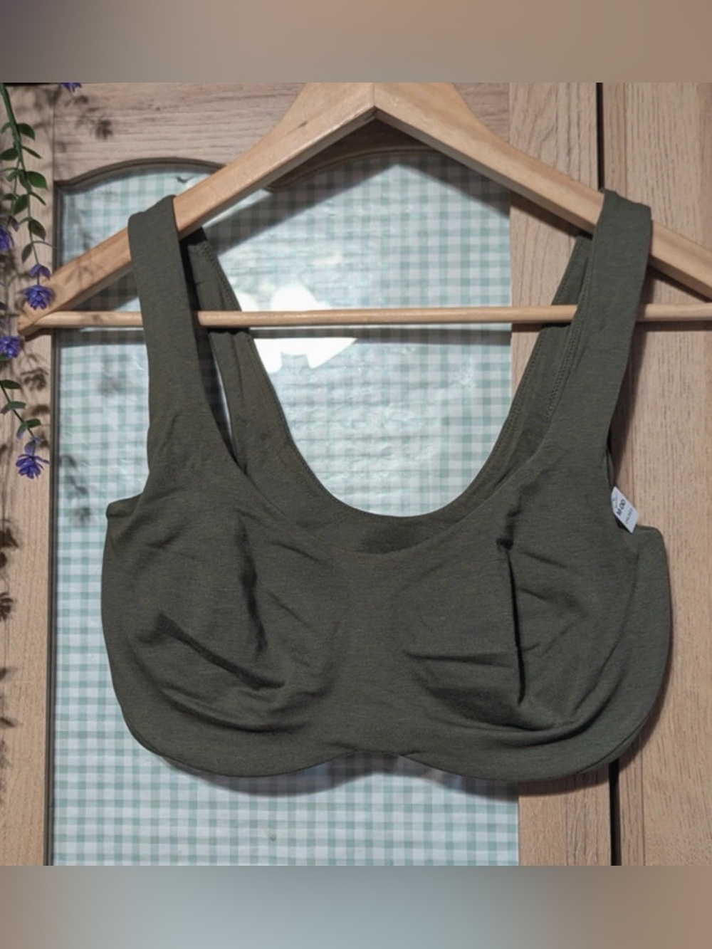 Victoria's Secret PINK Lounge Unlined Scoop Bralette in Olive Green size large